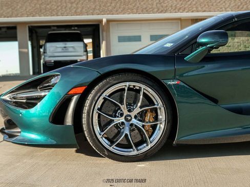 Used 2022 McLaren 720S Spider image 4