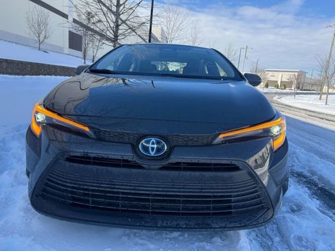 Used 2023 Toyota Corolla LE image 1