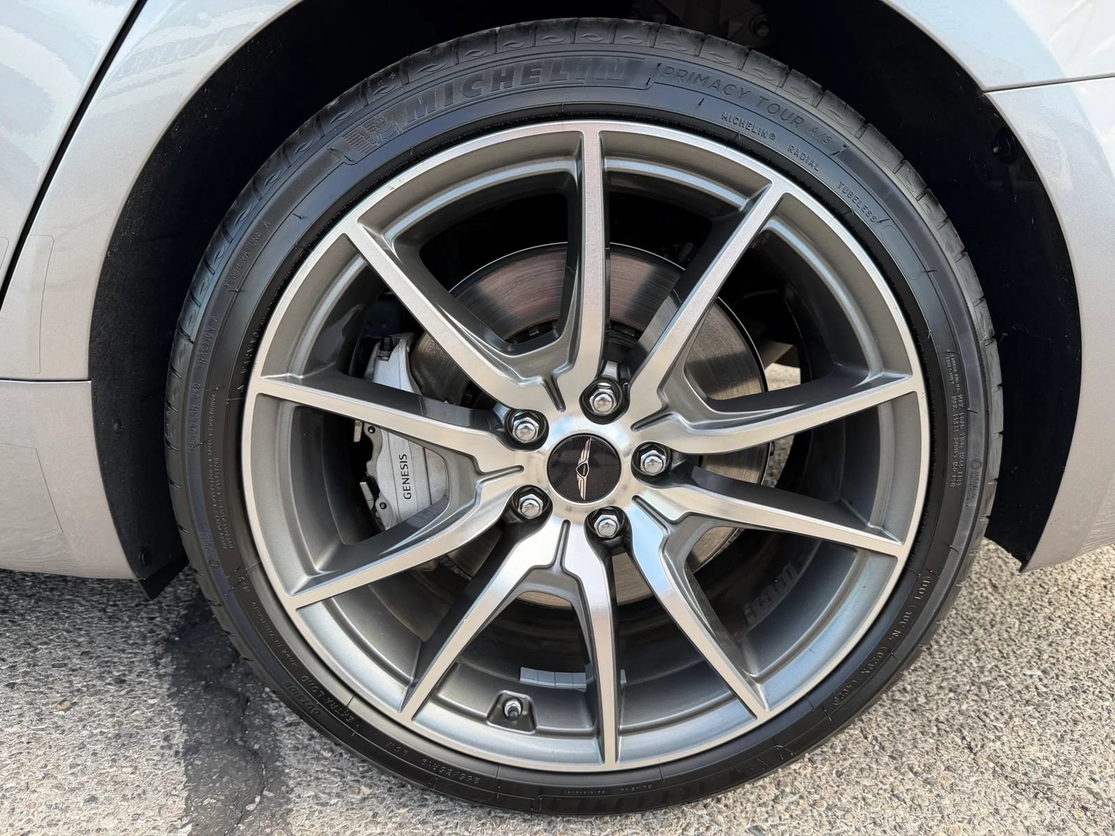 Used 2024 Genesis G70 2.5T RWD image 8