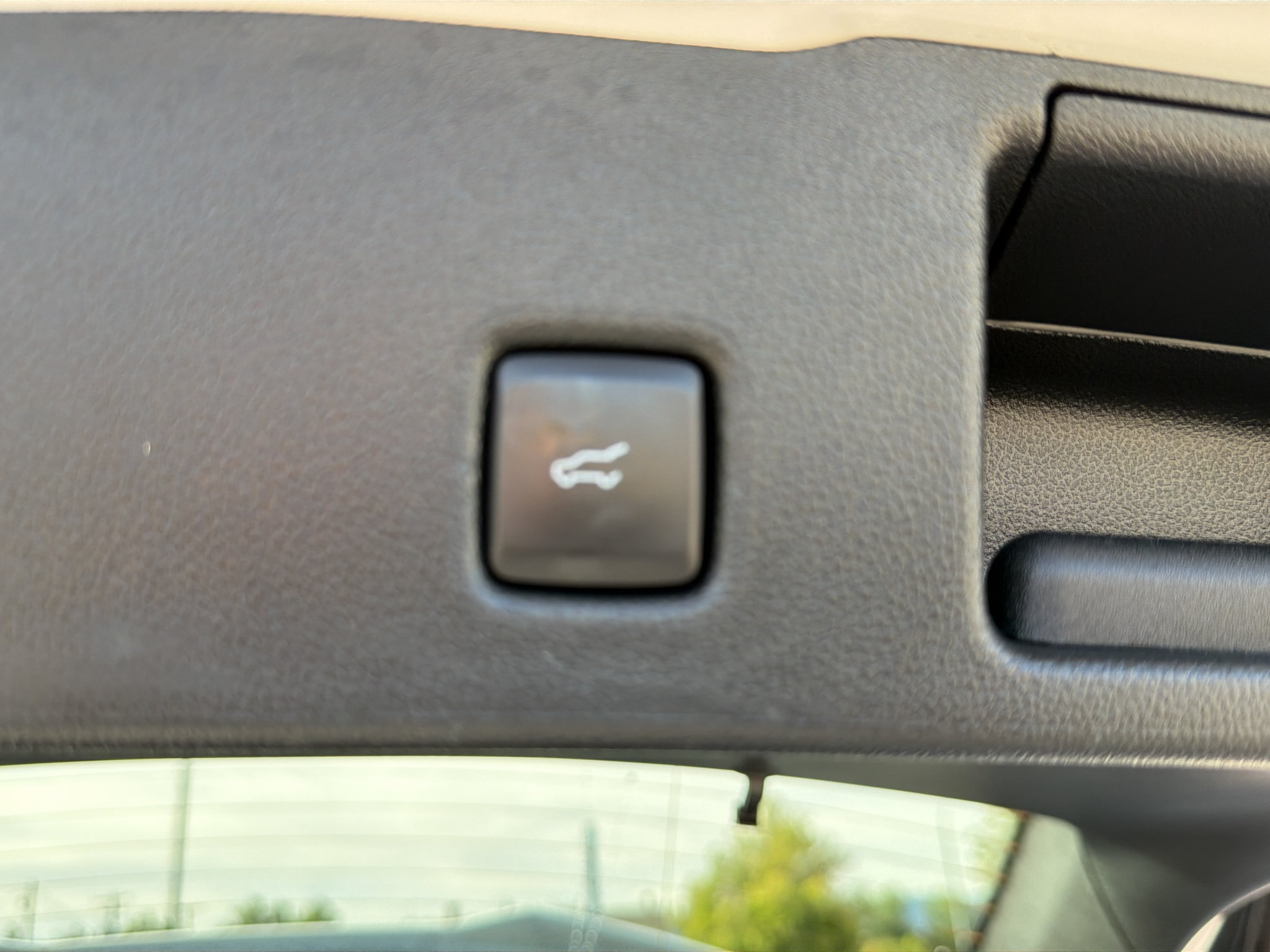 Used 2024 Ford Escape ST-Line w/ Tech Pack #1 AWD/4WD image 18