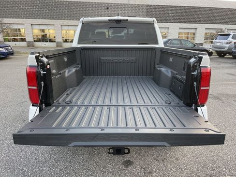New 2025 Toyota Tacoma TRD Off-Road w/ TRD Off Road Premium Package AWD/4WD image 5