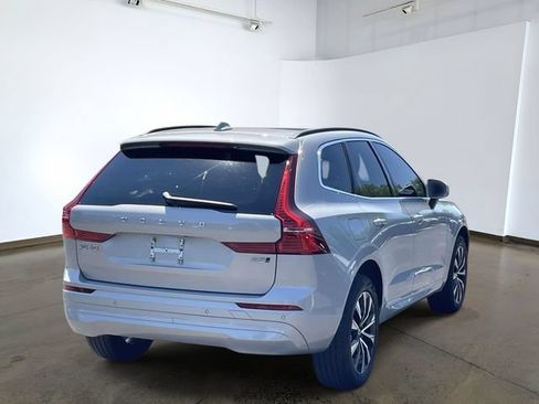 Used 2023 Volvo XC60 B5 Core w/ Climate Package AWD/4WD image 4