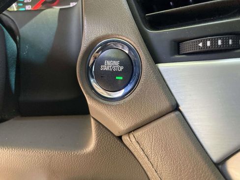 Used 2017 GMC Yukon SLT RWD image 17
