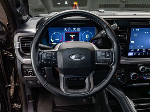 Used 2025 Ford F450 Platinum w/ FX4 Off-Road Package image 13