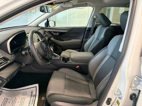 Used 2025 Subaru Outback Onyx Edition AWD/4WD image 12