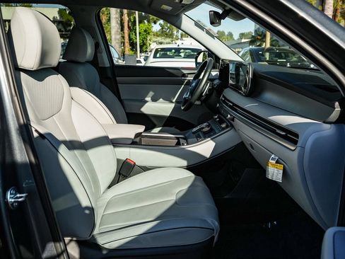 Used 2025 Hyundai Palisade SEL FWD image 15