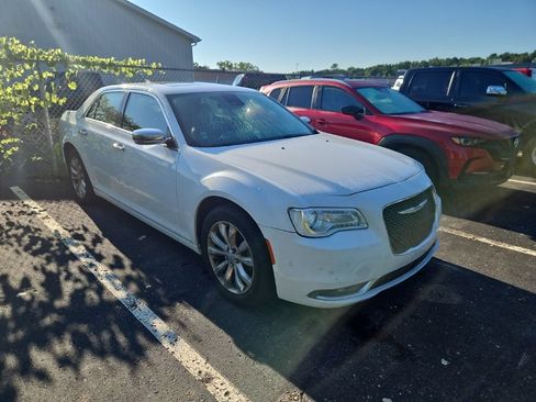 Used 2015 Chrysler 300 C w/ Light Group AWD/4WD image 3
