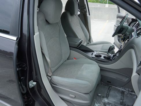 Used 2017 Buick Enclave Convenience image 7