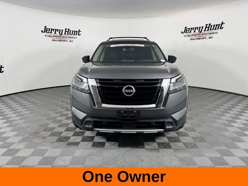 Used 2023 Nissan Pathfinder SL w/ SL Premium Package image 5