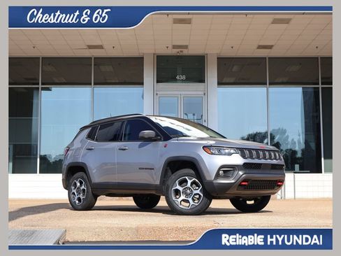 Used 2022 Jeep Compass Trailhawk w/ Trailhawk Convenience Group AWD/4WD image 1