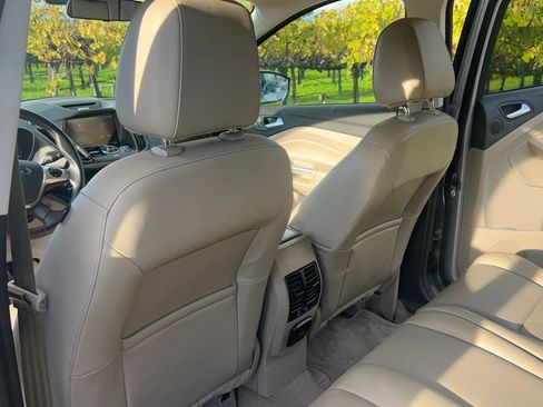 Used 2015 Ford Escape Titanium image 13