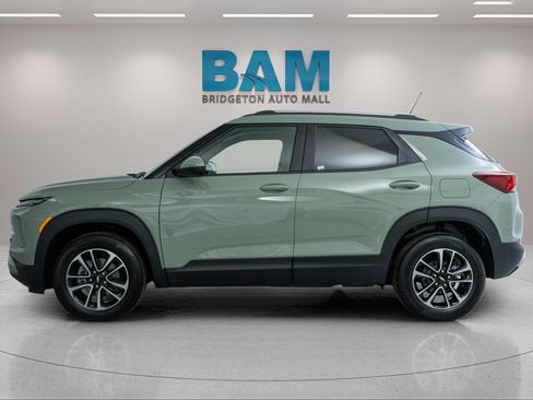 Used 2026 Chevrolet TrailBlazer LT w/ Convenience Package AWD/4WD image 4