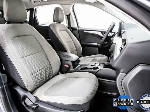 Used 2022 Ford Escape SE image 32
