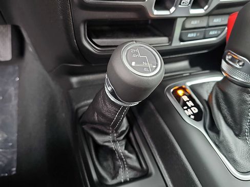 New 2026 Jeep Wrangler Unlimited Sahara AWD/4WD image 15