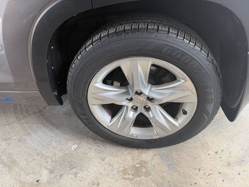 Used 2015 Toyota Highlander Limited AWD/4WD image 41