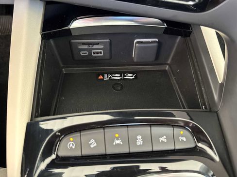 Certified 2023 Buick Envision Avenir AWD/4WD image 37