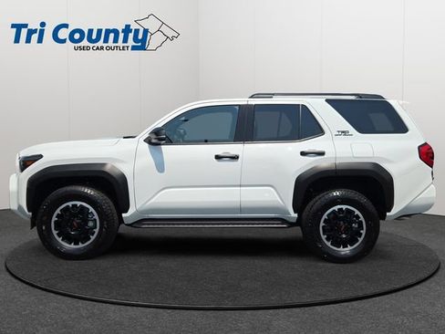 Certified 2026 Toyota 4Runner TRD Off-Road AWD/4WD image 5