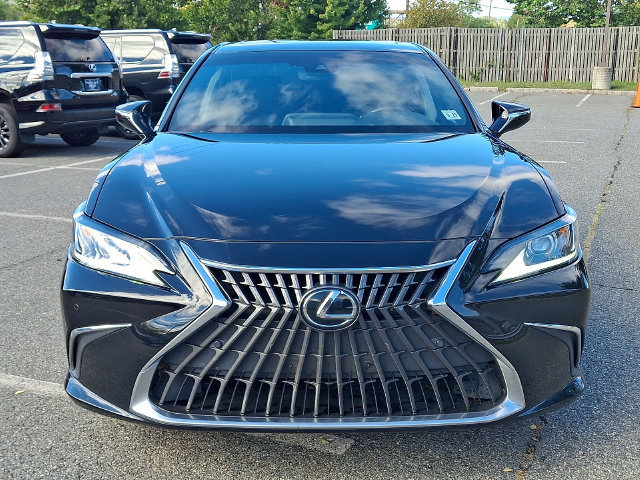 Used 2024 Lexus ES 350 w/ Premium Package FWD image 2