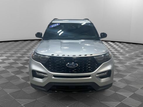 Certified 2024 Ford Explorer ST-Line w/ Class IV Trailer Tow Package AWD/4WD image 3