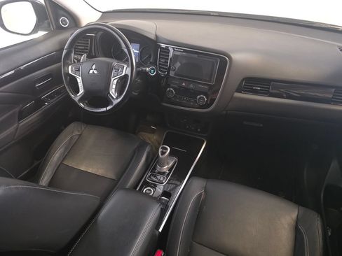 Used 2018 Mitsubishi Outlander 4WD Plug-In Hybrid image 22