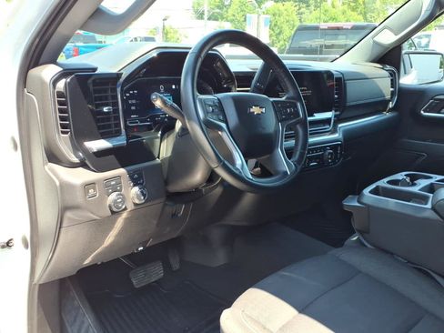 Certified 2023 Chevrolet Silverado 1500 LT AWD/4WD image 9