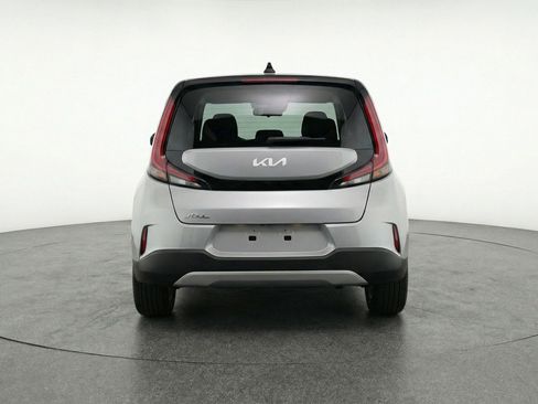 Used 2025 Kia Soul LX w/ LX Technology Package image 7
