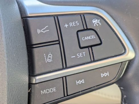 Used 2023 Toyota Highlander Limited AWD/4WD image 13