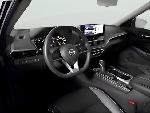 Used 2025 Nissan Altima 2.5 SL image 17