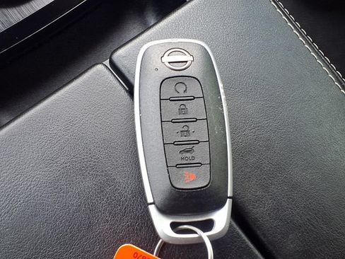Used 2024 Nissan Rogue SL AWD/4WD image 15