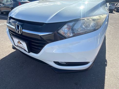 Used 2016 Honda HR-V EX image 9