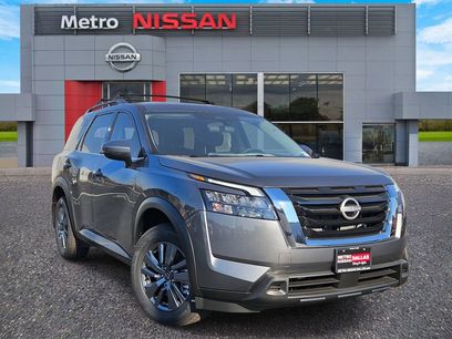 New 2025 Nissan Pathfinder SV