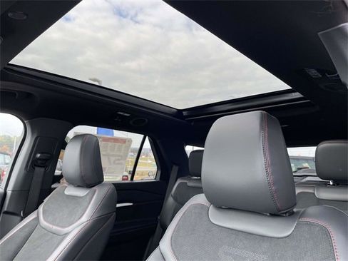 New 2026 Ford Explorer ST w/ Sun And Sound Package image 9