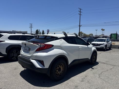 Used 2021 Toyota C-HR LE FWD image 2