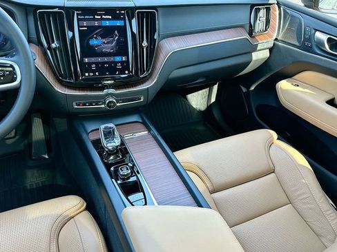 Used 2024 Volvo XC60 B5 Ultimate w/ Protection Package Premier image 24