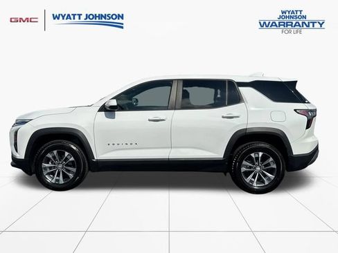 Used 2026 Chevrolet Equinox LT AWD/4WD image 2