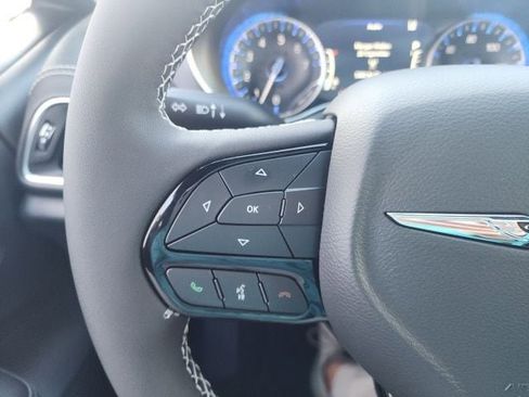 New 2026 Chrysler Pacifica Limited w/ S Appearance Package image 12