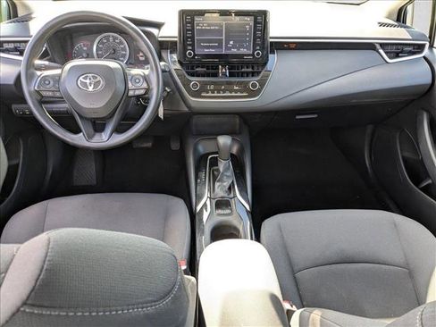 Used 2022 Toyota Corolla LE image 15