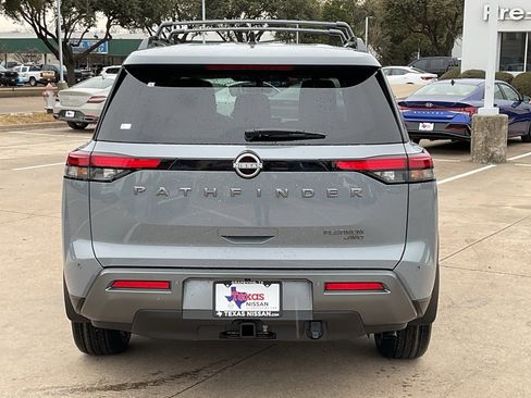 New 2026 Nissan Pathfinder Platinum image 6