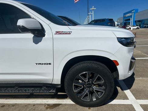 Used 2024 Chevrolet Tahoe Z71 w/ Luxury Package image 2