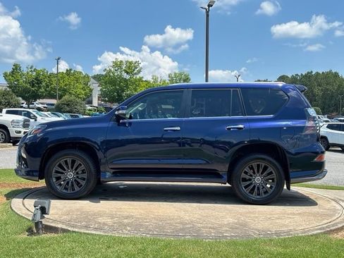Used 2023 Lexus GX 460 Premium w/ Accessory Package AWD/4WD image 4