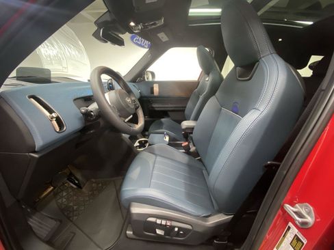 Used 2025 MINI Cooper Countryman SE w/ Comfort Package Max AWD/4WD image 17