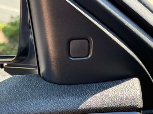 Used 2025 Acura RDX SH-AWD image 16