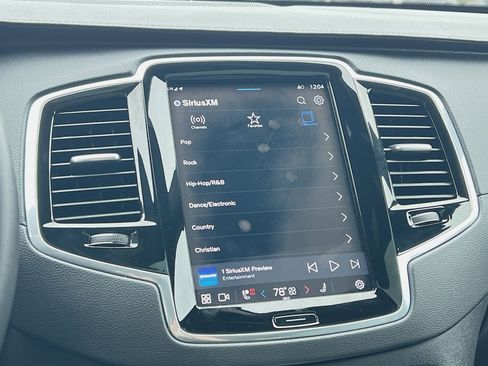 Used 2023 Volvo XC90 B6 Ultimate w/ Protection Package image 18