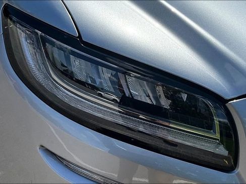Used 2022 Lincoln Nautilus Reserve image 29