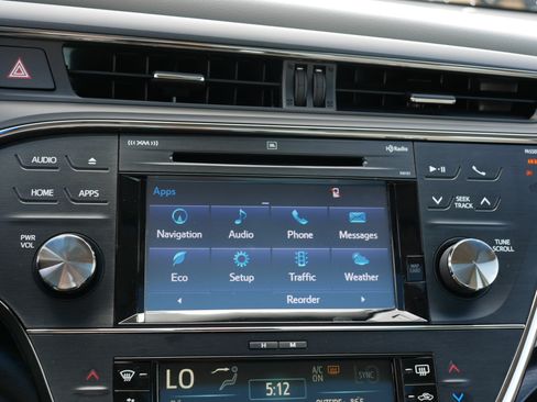 Used 2017 Toyota Avalon Limited w/ Four Season Package FWD image 22