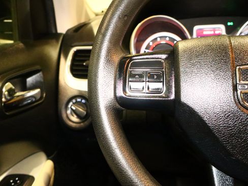 Used 2019 Dodge Journey SE image 11