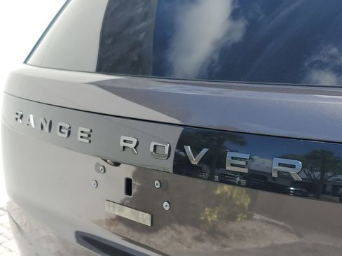Used 2022 Land Rover Range Rover Long Wheelbase First Edition AWD/4WD image 8
