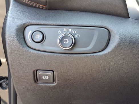 Certified 2022 Chevrolet Blazer Premier image 16