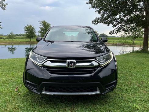 Used 2017 Honda CR-V LX image 2
