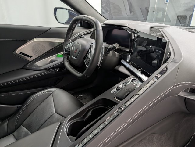 Used 2021 Chevrolet Corvette Stingray Preferred Cpe w/ Z51 Performance Package RWD image 22